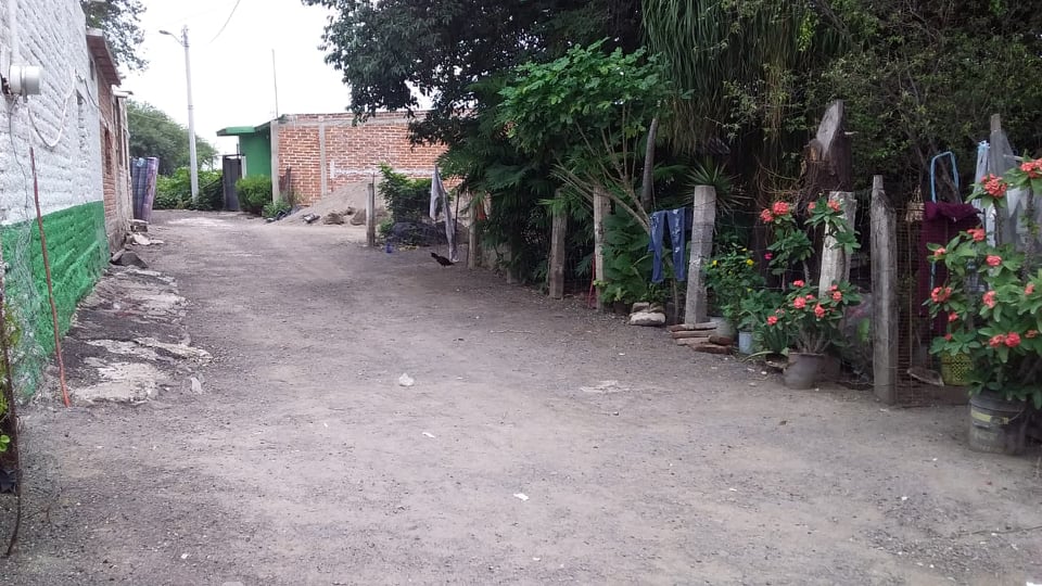 PIEDRA AHOGADA EN PRIVADA EL CAMICHIN